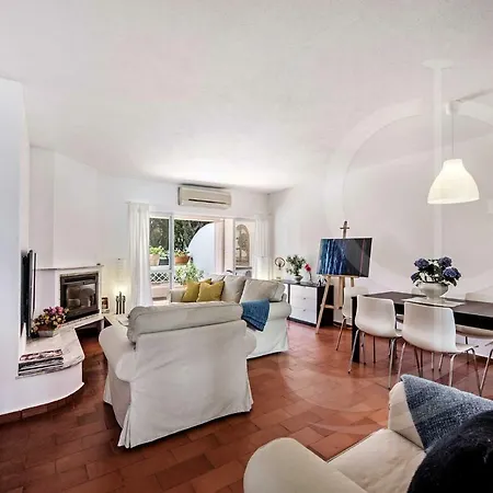 Casa Feliz: Contemporary In Vale De Lobo 파로